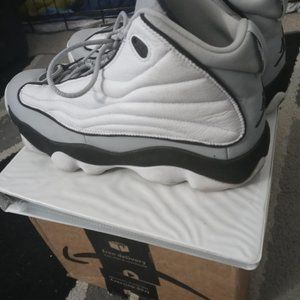 JORDAN Sneakers SIZE US - 8.5 Wht/BLK/Gry